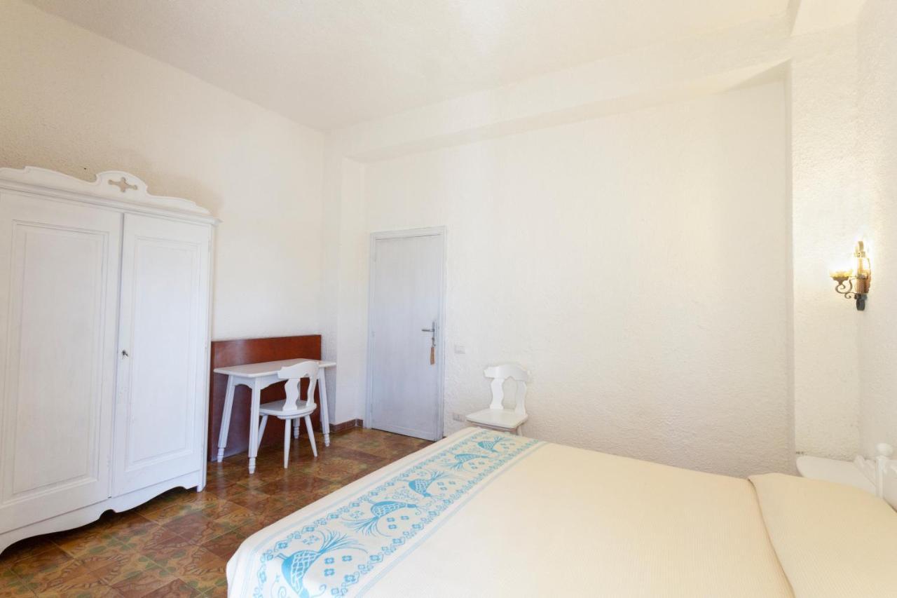 Hotel Al Faro サン・テオドーロ エクステリア 写真