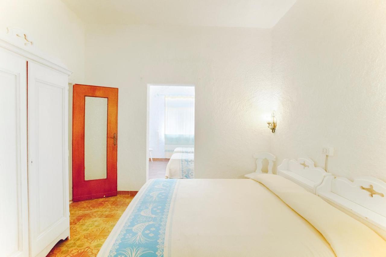 Hotel Al Faro サン・テオドーロ エクステリア 写真